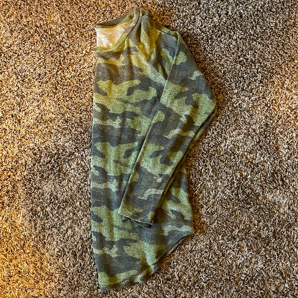 Longe Sleeve Plush Tee